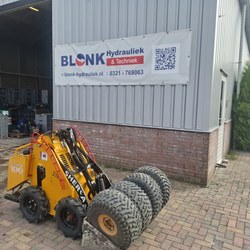 Miniloader - Minishovel van SHERPA 100 Blonk Hydrauliek 2.jpg