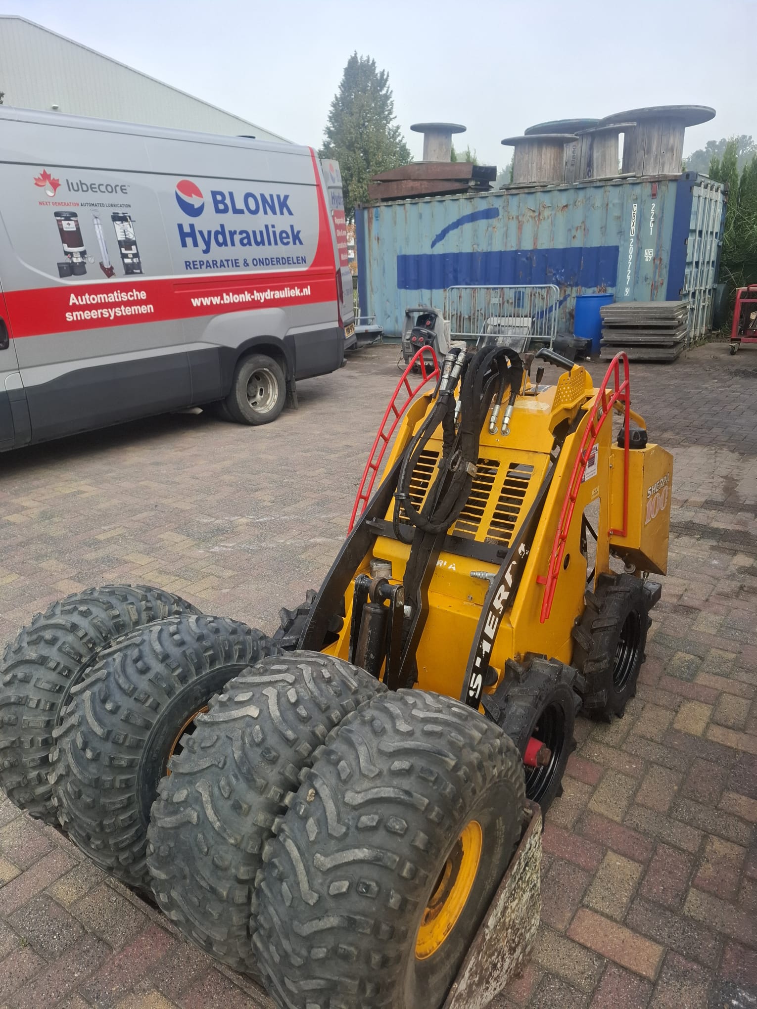 Miniloader - Minishovel van SHERPA 100 Blonk Hydrauliek 5.jpg