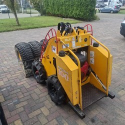 Miniloader - Minishovel van SHERPA 100 Blonk Hydrauliek 6.jpg