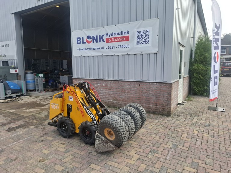 Miniloader - Minishovel van SHERPA 100 Blonk Hydrauliek.jpg